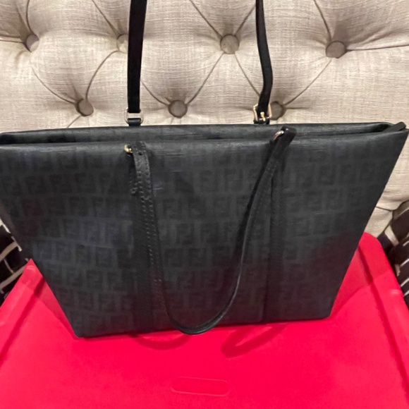 BLACK FENDI PURSE - Picture 11 of 11